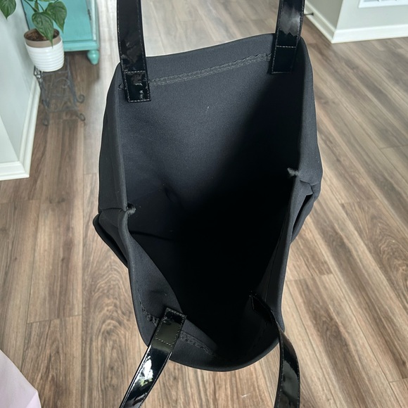 MAC Purse - Picture 3 of 3